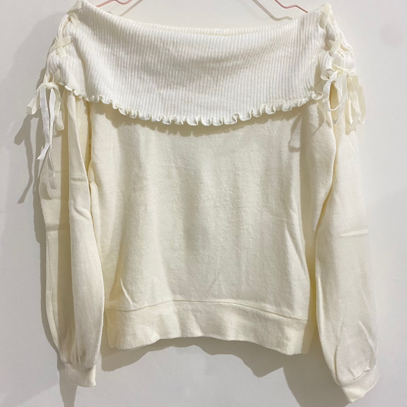 Preloved Rajut Sabrina Pita Renda Merk Bye Bye