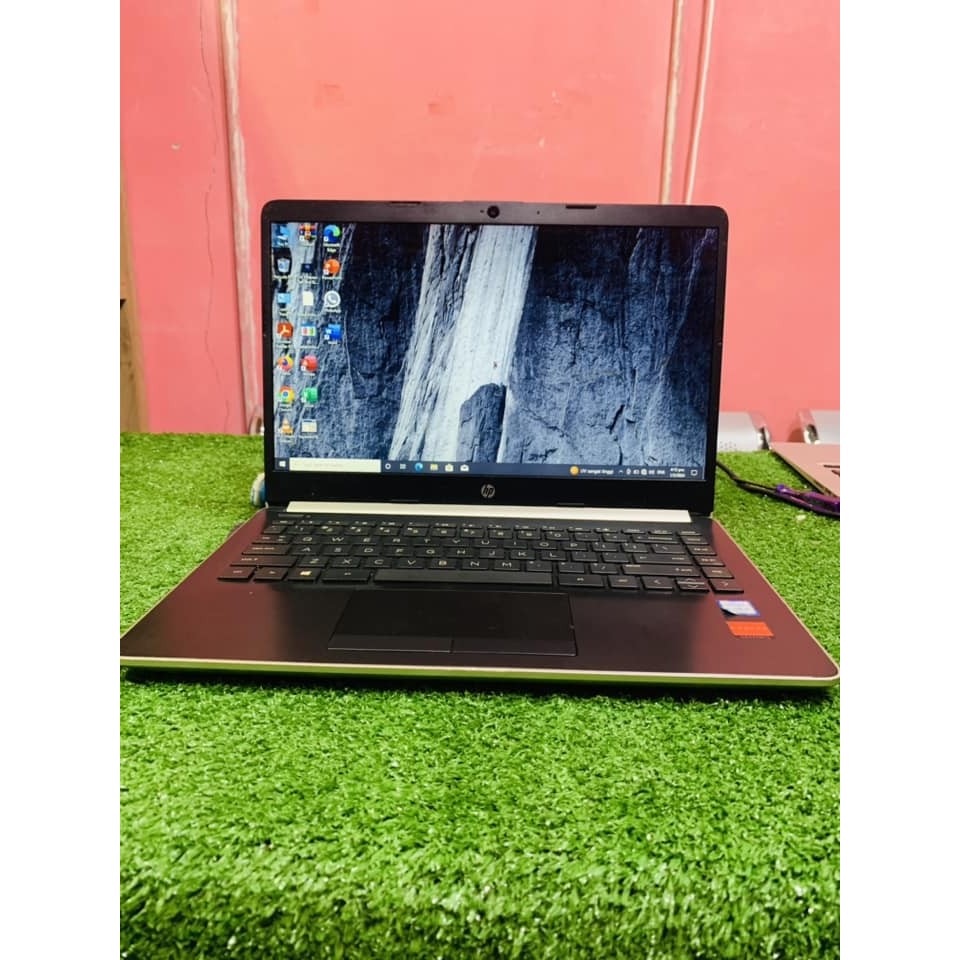 Laptop HP 14s-CF0035TX Core i5-8250U Ram 8Gb Ssd 256Gb 14"