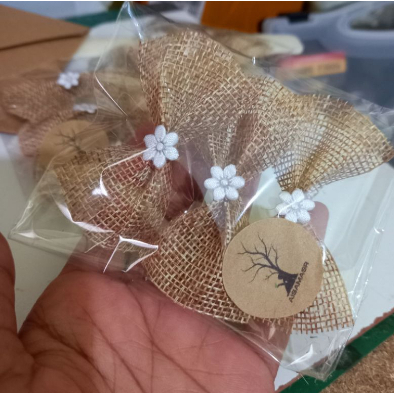 

Pita goni pita kupu goni pita burlap/craft bungkus kado kain goni / Parcel Mania