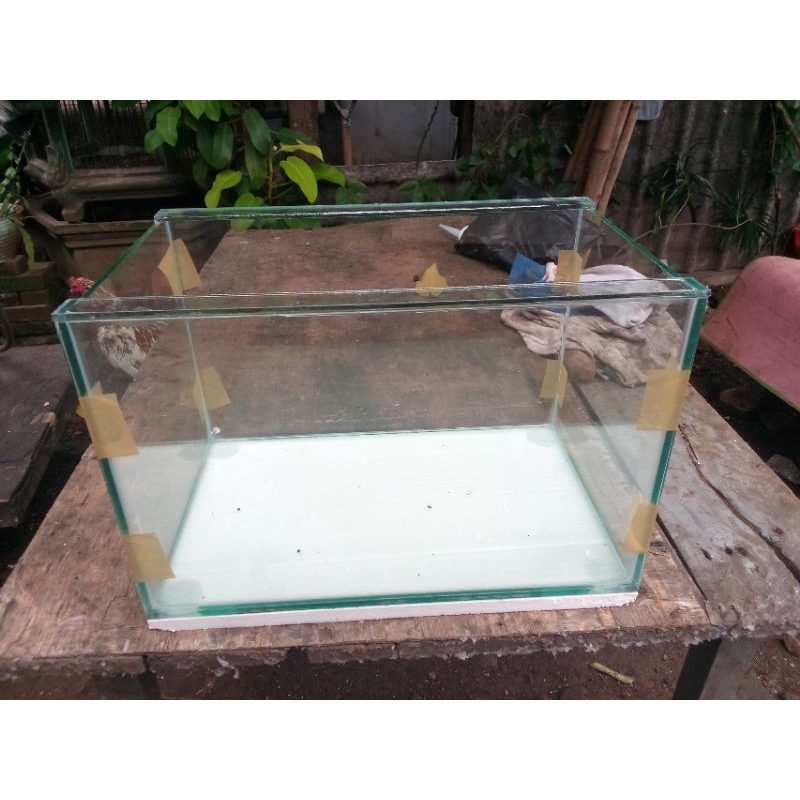 AKUARIUM KACA
