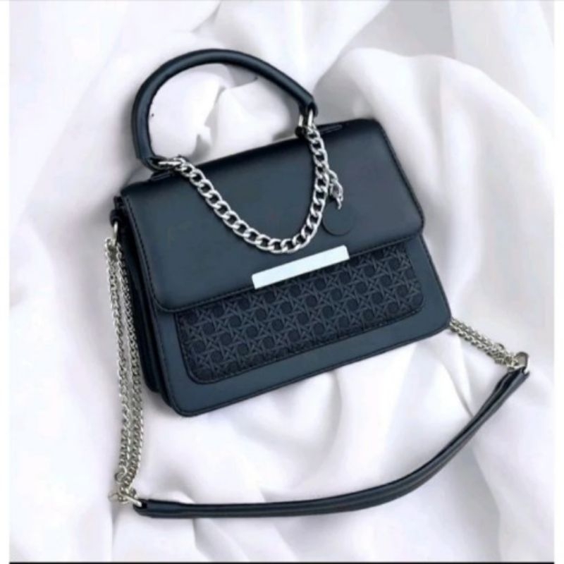 TasWanitaViral_tasWanitaKekinian