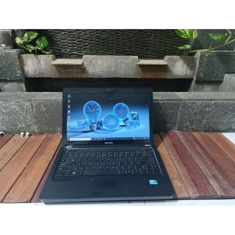 Laptop compaq cq42 core i3