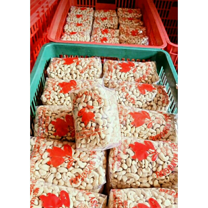

Kacang Mede Asli Wonogiri 1kg Mentah Termurah