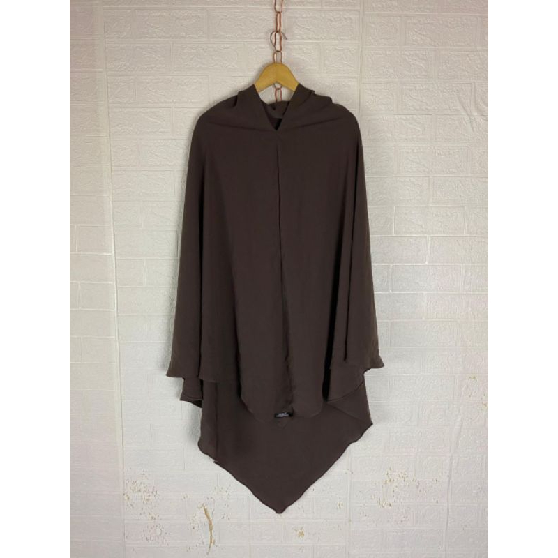 Khimar V Shape Runcing Depan Belakang Fortaleza