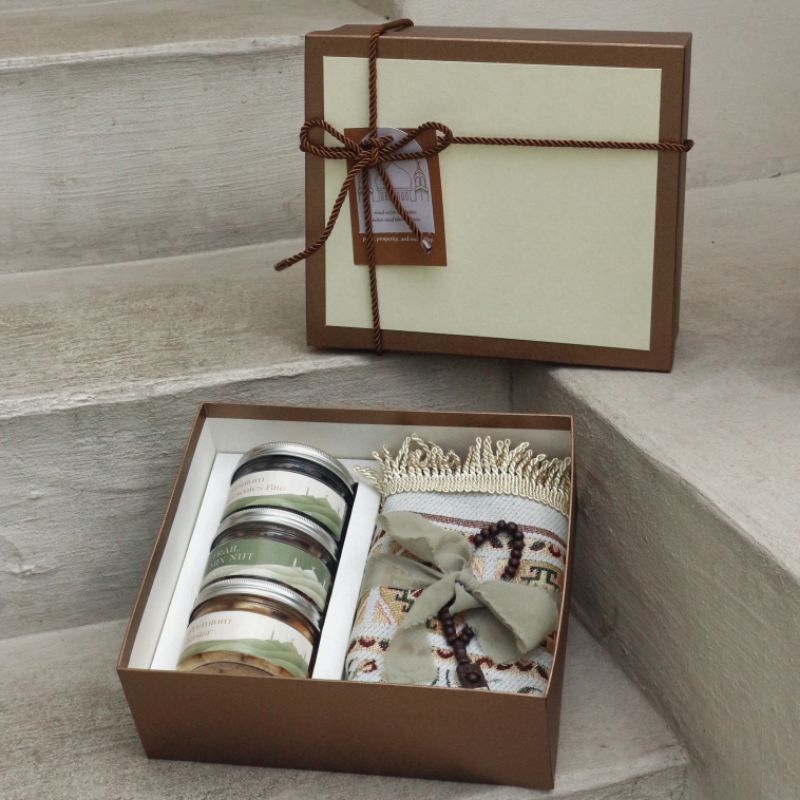 

Hampers Lebaran | Eid Hampers | Parcel Idul Fitri [Free Greeting Card]