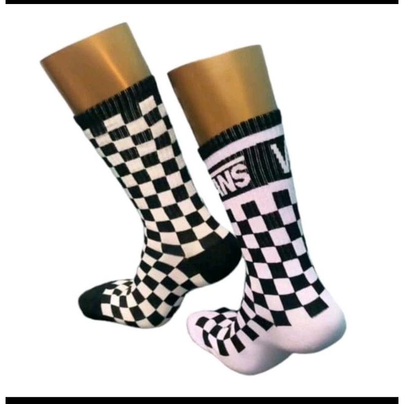 KAOS KAKI PANJANG MOTIF CATUR