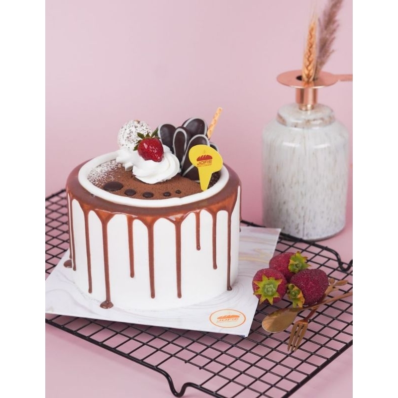 

Jofie Cherly by Jofie Bakery Kue Ulang Tahun