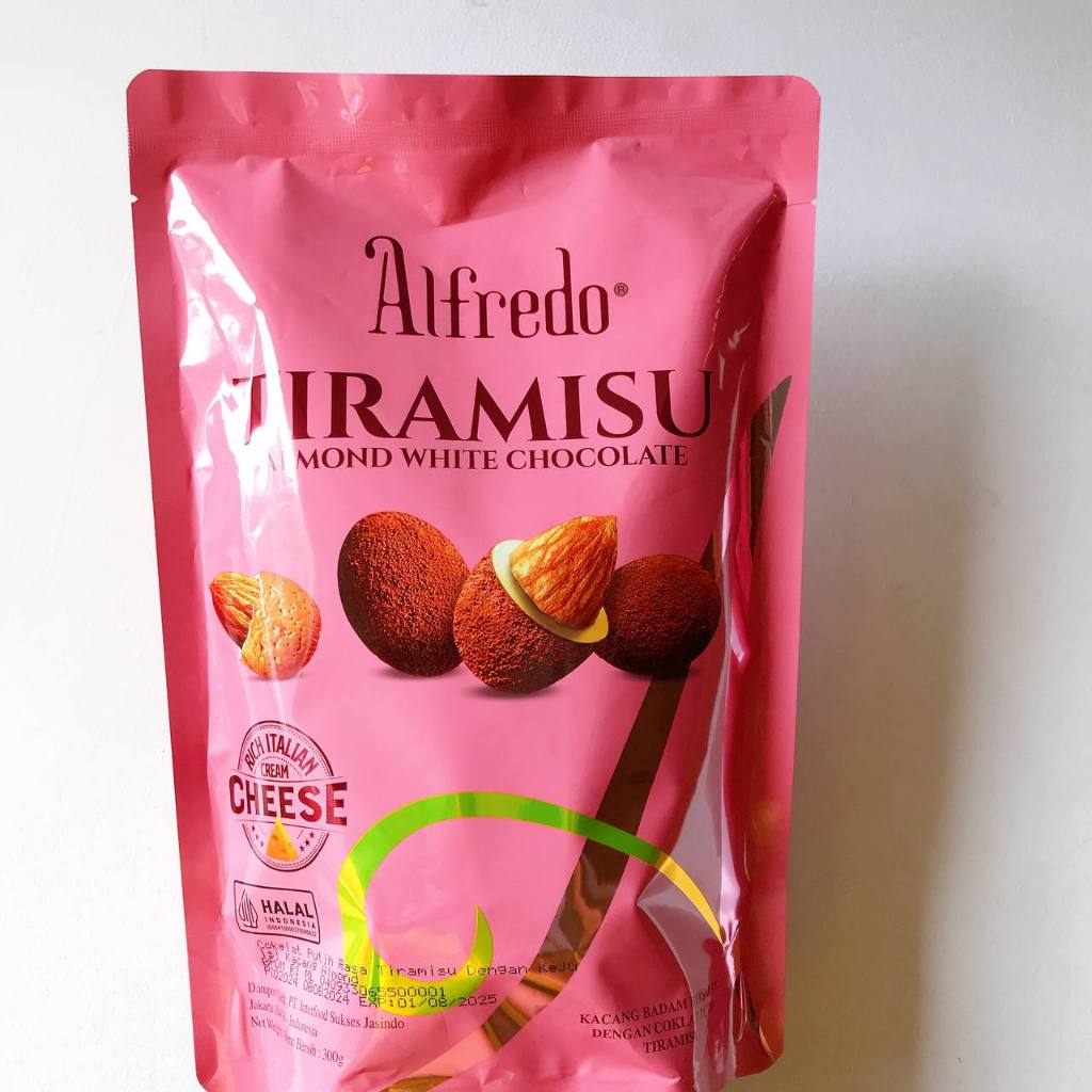 

Coklat Alfredo Tiramisu Almond White 300gr