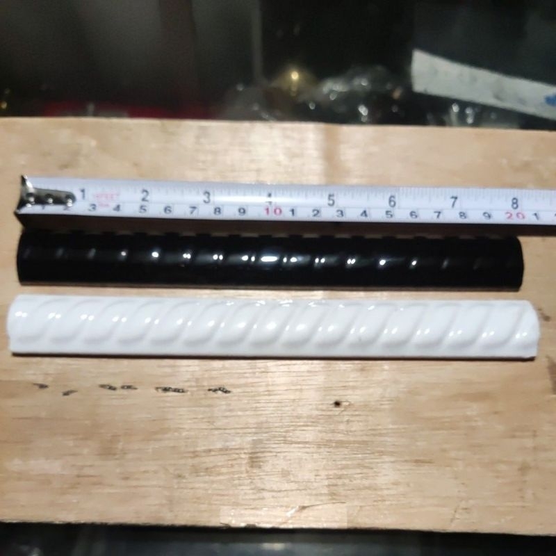 Kuku Macan Keramik ULIR 20cm Hitam dan Putih