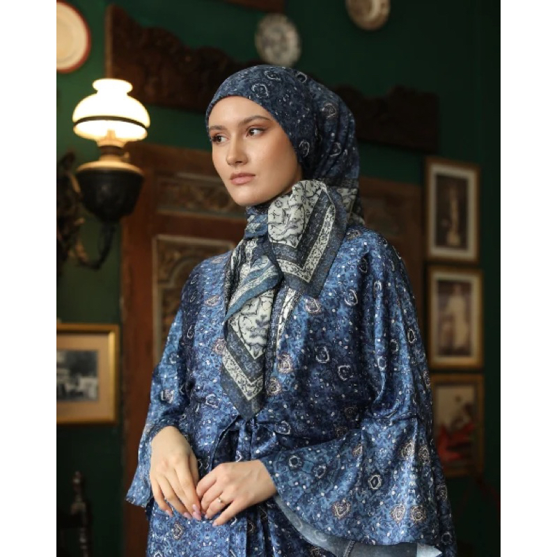 HIJAB MOTIF POELANG KAMPOENG SCARF SERIES BY PELANGI ASMARA