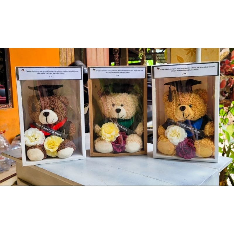 KADO WISUDA MURAH / GIFT WISUDA / BONEKA WISUDA KERITING LUCU / BONEKA DALAM BOX