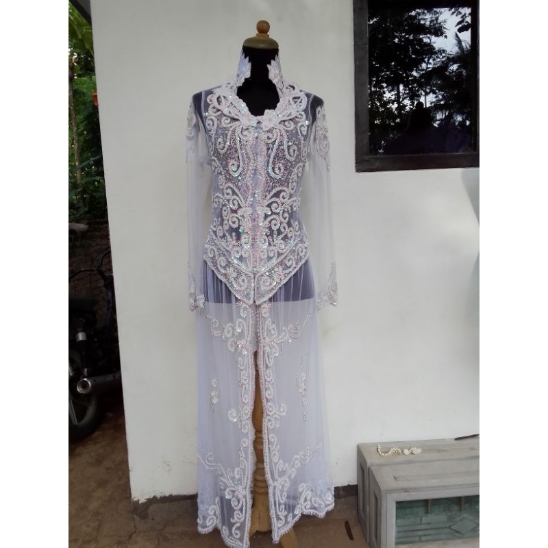 preloved kebaya putih