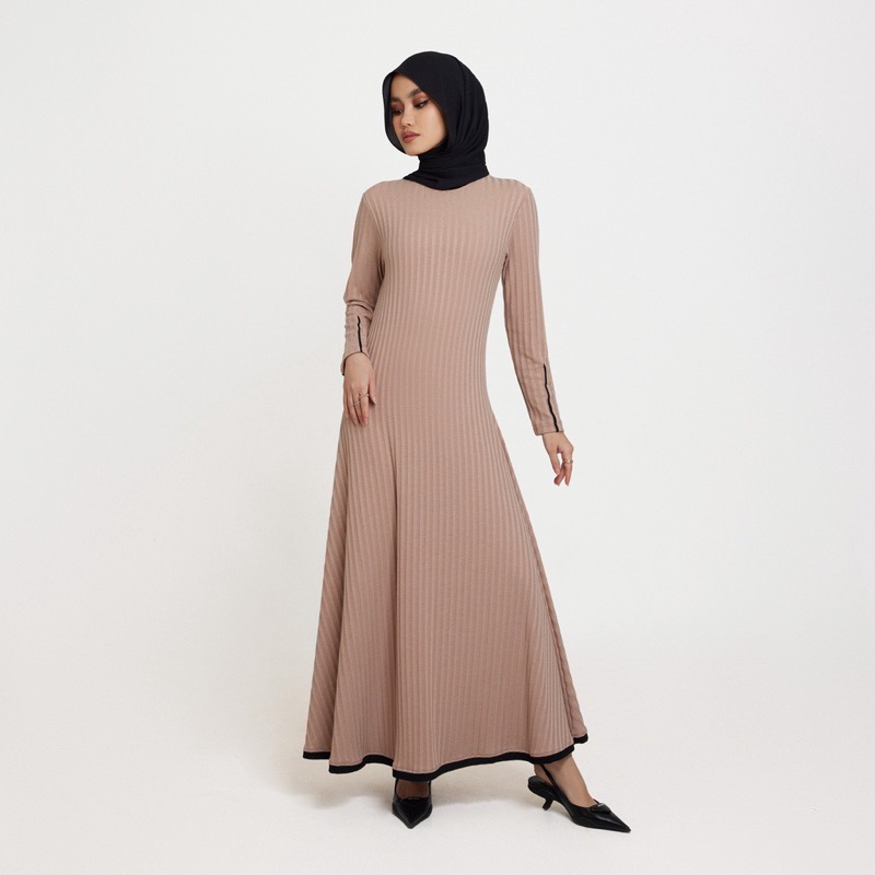 Parlor dress by lafiye (preloved)