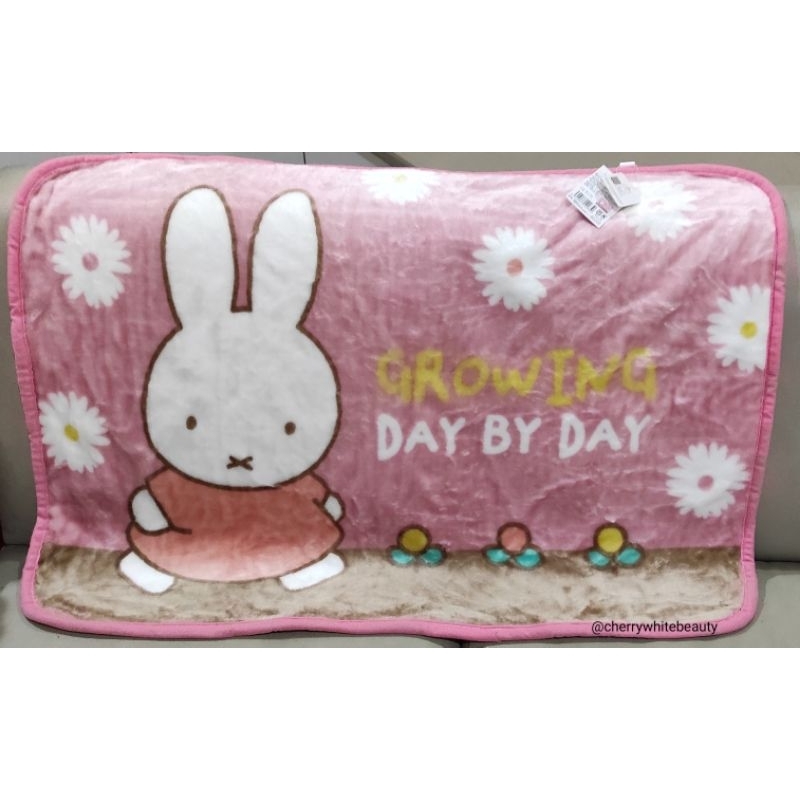 Miffy Throw blanket selimut anak bulu poliester Pink Japan Original