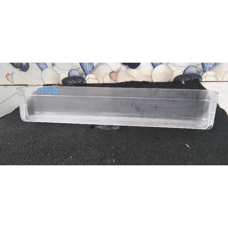 Rak kulkas LG 2 pintu rak botol bagian tengah Kulkas LG 2 pintu