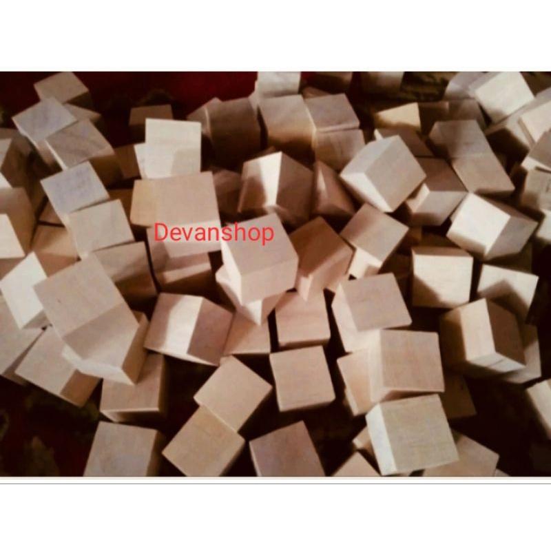 

kubus diameter 2x2cm_Potongan kayu kotak bahan kayu mahoni