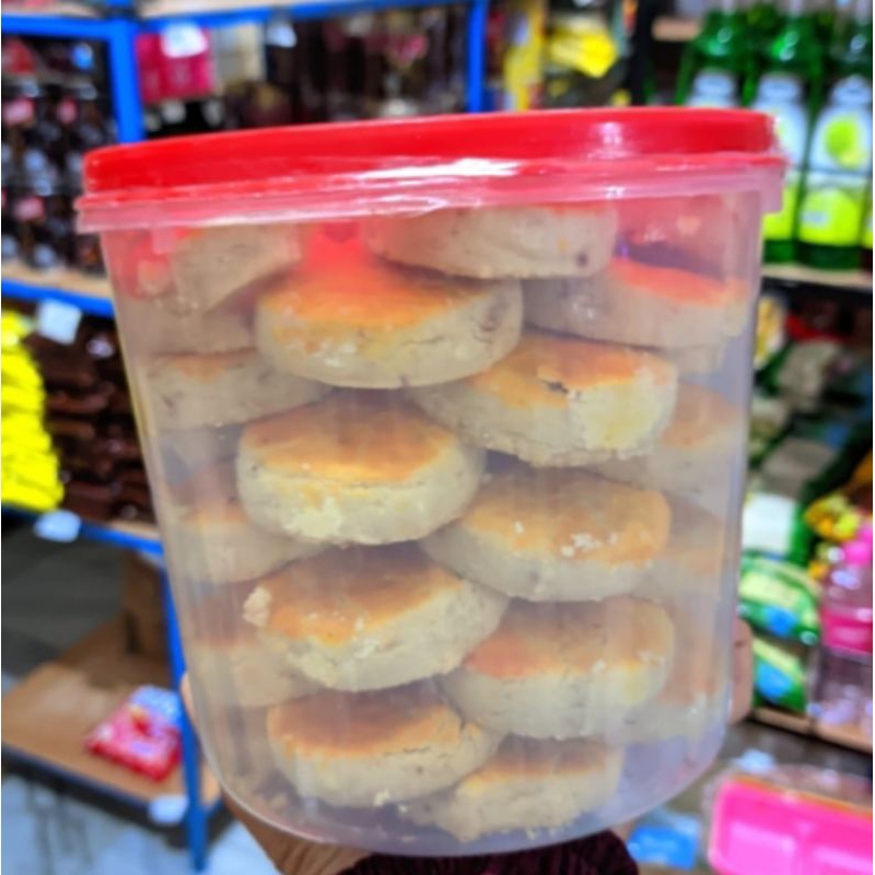 

kue kacang enak gurih renyah fress.. 1 toples