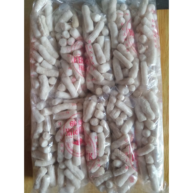 

kerupuk pilus isi 10 / pak