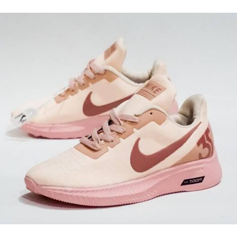sepatu bekas nike wanita