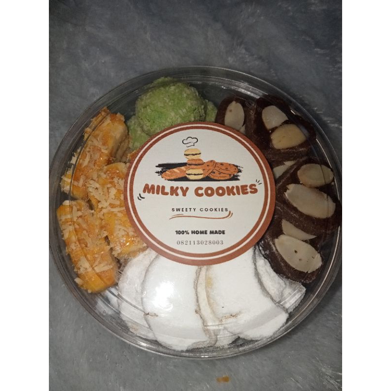 

Choco mede & Nastar klepon