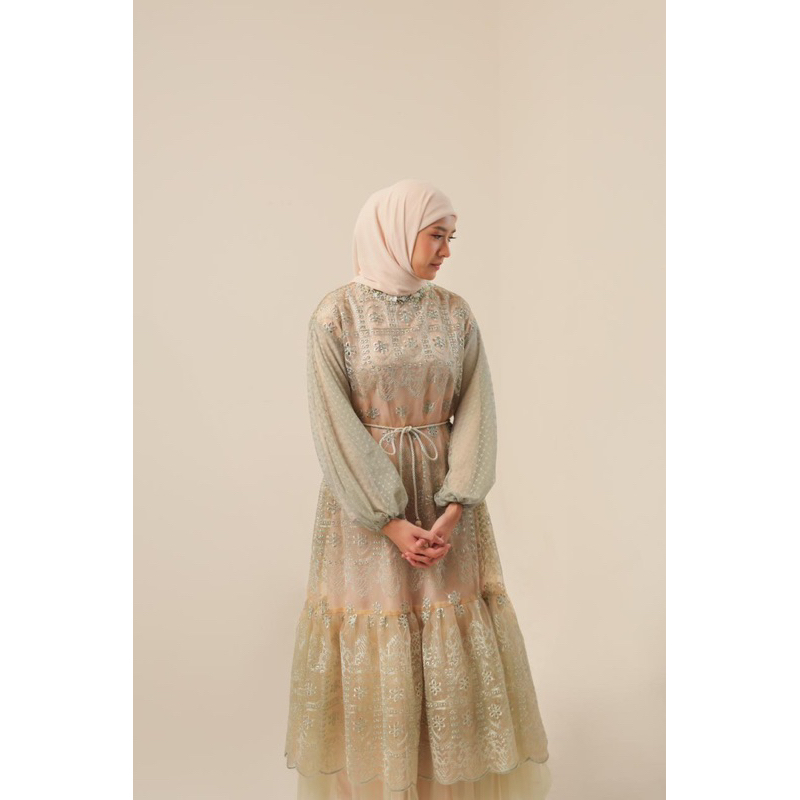 Edelweiss Adult Dress (Hijab)