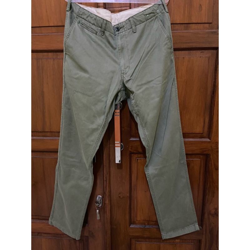 celana chinos unql green olive