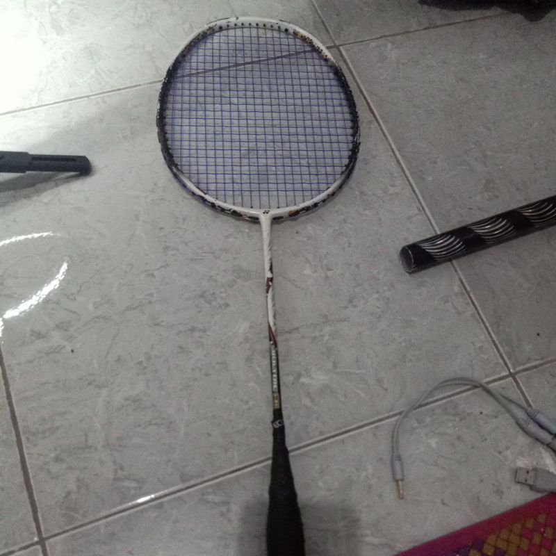 raket badminton Yonex voltric 80 second