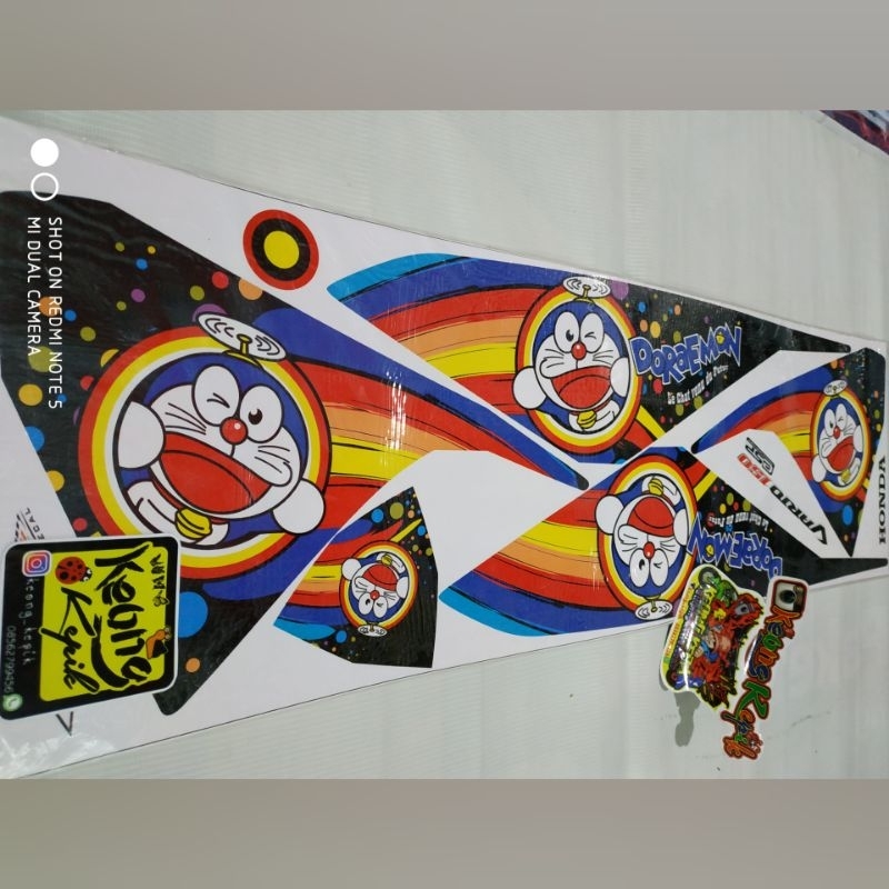 (BISA COD) STRIPING STIKER LIS VARIASI MOTOR HONDA VARIO 125 -150 LED OLD 2015-2017 KARTUN DORAEMON