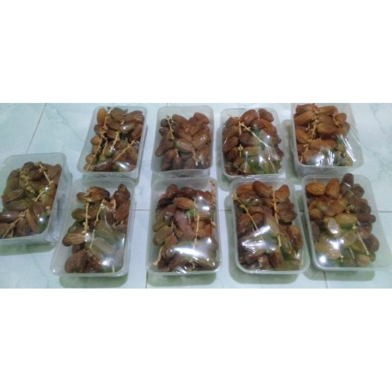 

Kurma Tangkai Tunisia Palm Sweet kemasan ½kg