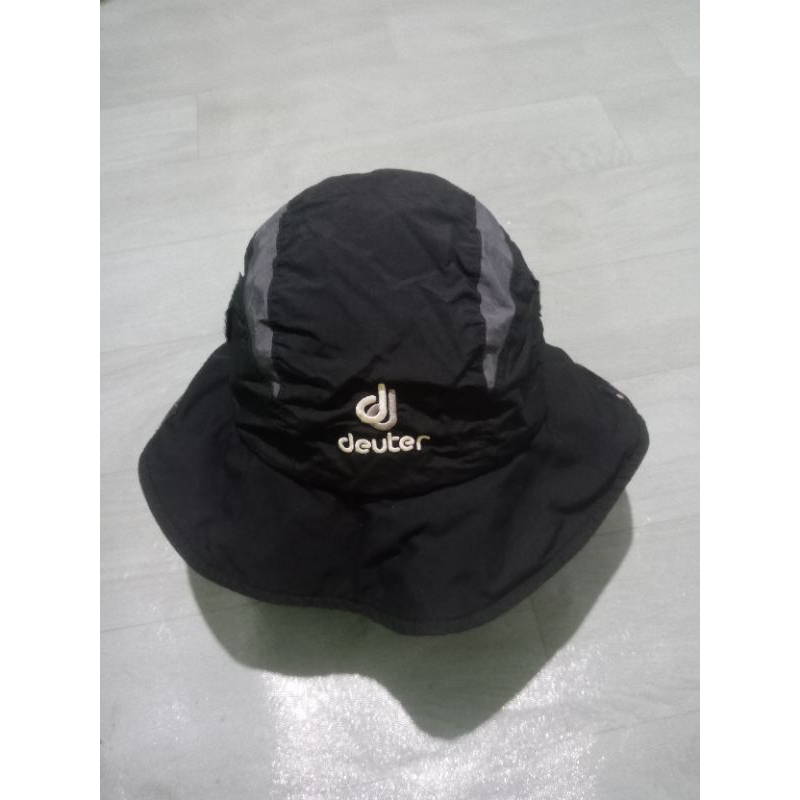topi bucket deuter