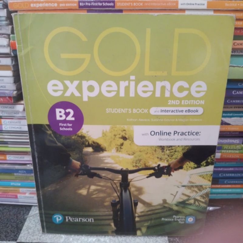 BUKU GOLD EXPERIENCE B2 STUDENT'S BOOK