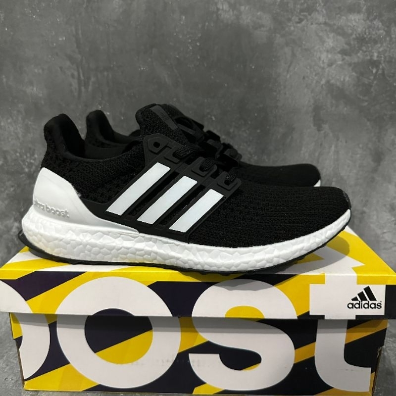 Adidas Ultraboost 4.0 Black/White