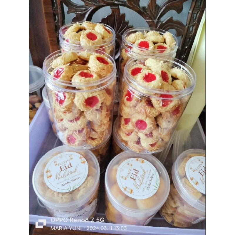 

Thumprint Strobery Toples Tabung 800ml