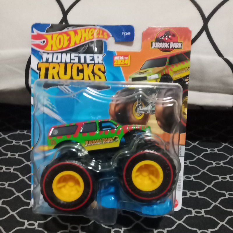 jurassic park monster trucks hotwheels treasure hunts