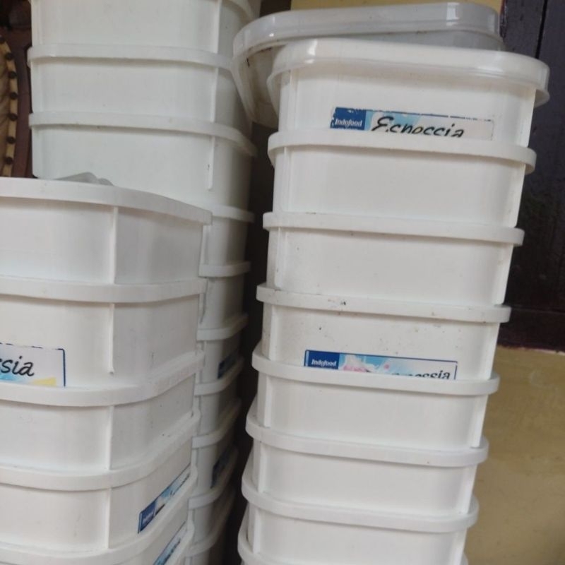 5 box bekas ice cream 8 liter