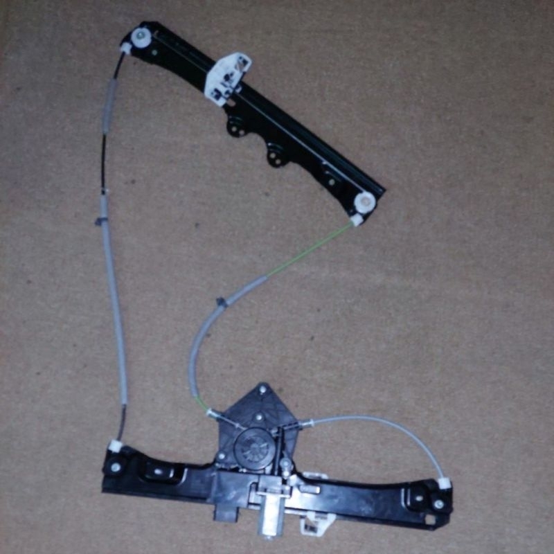 8450636 Regulator motor power window WULING CONFERO DEPAN KANAN. SGMW ORIGINAL