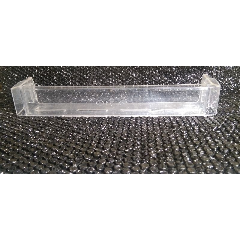 Rak kulkas panasonic 1 pintu NR-A179N Rak botol bagian tengah Kulkas panasonic 1 pintu NR-A179N