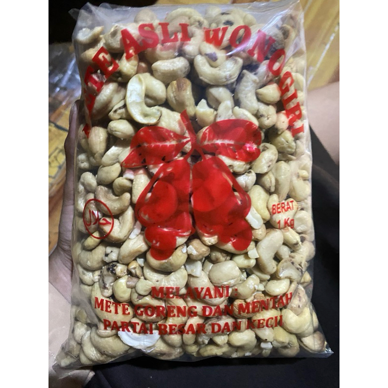

kacang mede pecahan