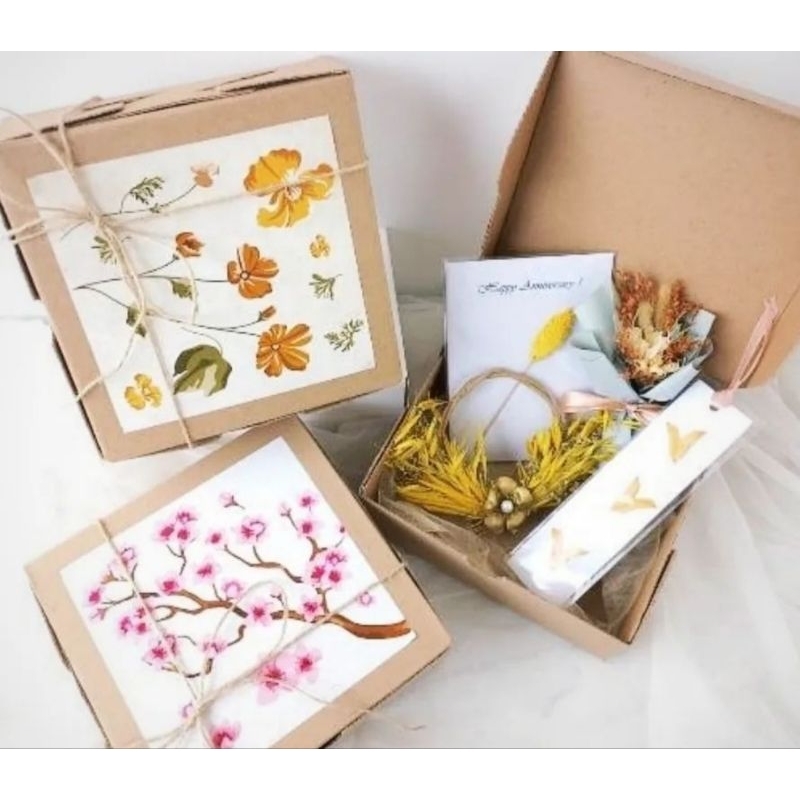 

(READY) GIFT SET BOX FLOWERS - Mini Bouquet;Wreath Branch;Bookmark&Greeting Card