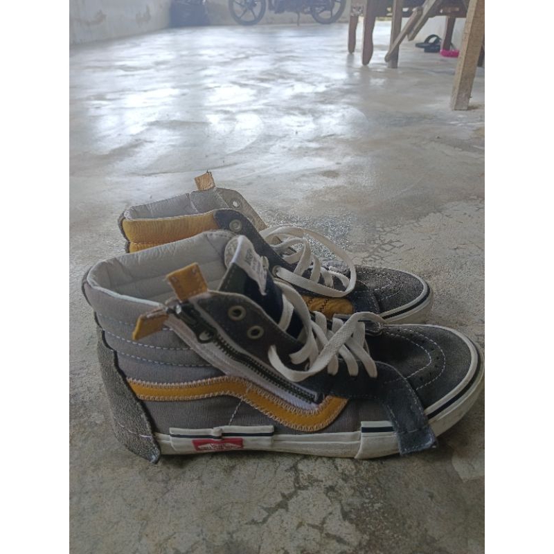 sepatu sk8 yellow second