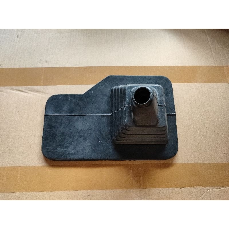 Karet boot tongkat persneling Daihatsu Taft Gt Feroza single