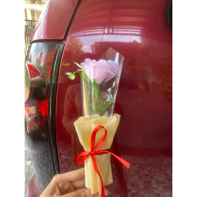 BUKET MAWAR TANGKAI MURAH(artifisial mika+wraping) BUNGA MAWAR TANGKAI, BUKET MAWAR / BUNGA TANGKAIA