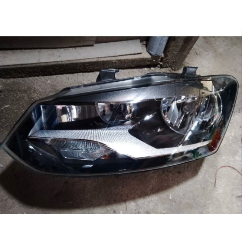 headlamp lampu depan  volkwagen vw polo 2013