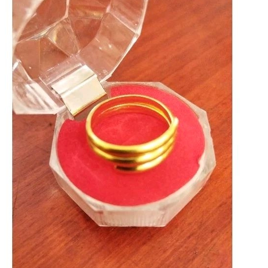 cincin selisih pria & wanita emas kadar 95%