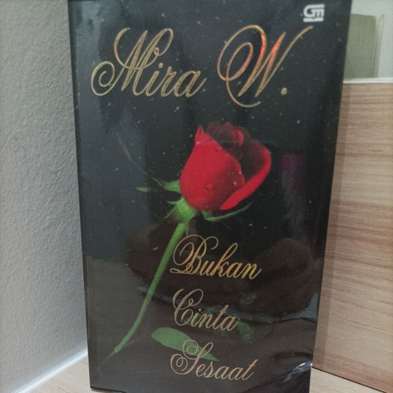 Novel Seken / Second Bukan Cinta Sesaat By Mira W