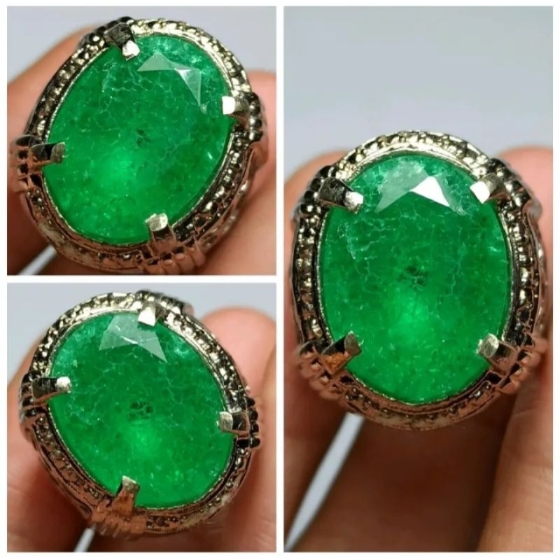 Cincin zamrud rusia