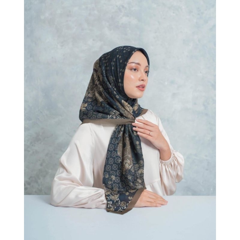 Heaven Lights HL Reeham Scarf x Dwihanda BLACK