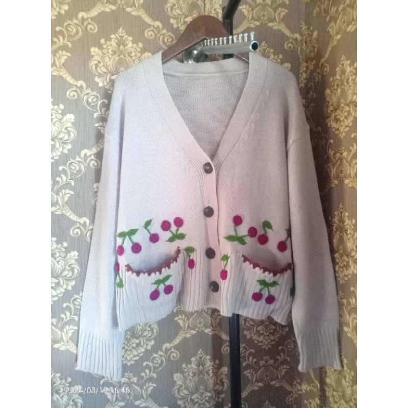Cardigan Cherry
