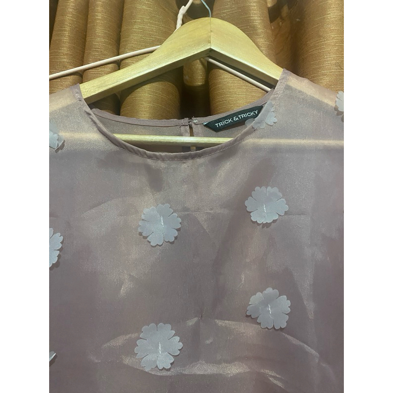 aurora dress trick and tricky