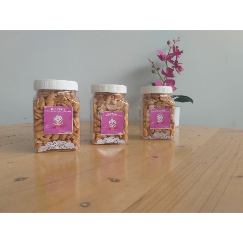 

Jejeshop/ Kacang Bawang / Kacang Telur Kribo / Kue Gabus Keju Premium /murah